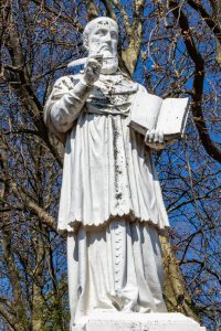 Heiligenbeeld St. Franciscus van Sales van Ijzergieterij Capitain & Salin in Tilburg