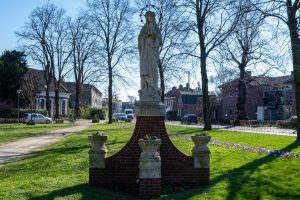 Mariabeeld de schans in de wijk Heikant in Tilburg