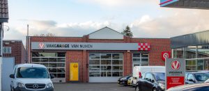 Vakgarage/Opel Van Nunen B.V.in het dorp Udenhout