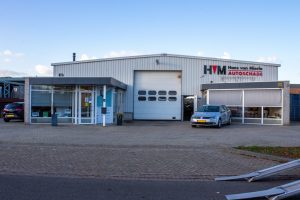 AAS Hans van Mierlo Autoschade op het bedrijventerrein Kreitenmolen in het dorp Udenhout