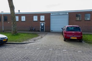 Garage Nemo op het bedrijventerrein Loven zuid in Tilburg