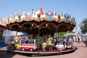 De kermisattractie Draaimolen van FH Geven op de Tilburgse Kermis 