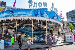 De kermisattractie Snowjet van R Veen op de Tilburgse Kermis 