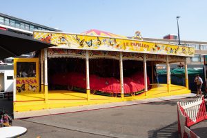 De kermisattractie Le Papillon Rups van Duijts Nostalgische op de Tilburgse Kermis