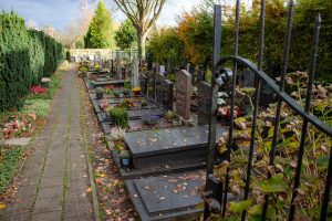 Het Parochie Kerkhof in het dorp Berkel-Enschot