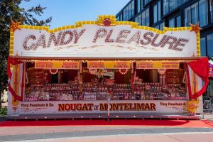 De kermisattractie Candy Pleasure nougat van Tinny Paashuis op de Tilburgse Kermis
