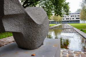 De fontein van het Gotenpark in de wijk het Zand in Tilburg