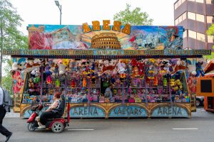 Kermisattractie Caesars Arena Lijntrek 