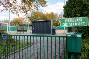 Tennispark: De sticht in Biezenmortel