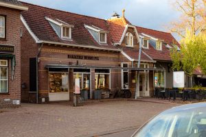 Specialiteitenbakkerij Besselink in het dorp Udenhout