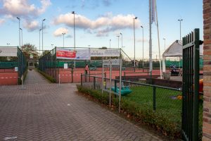 Tennis Vereniging Udenhout op sportpark Rauwbraken in het dorp Udenhout