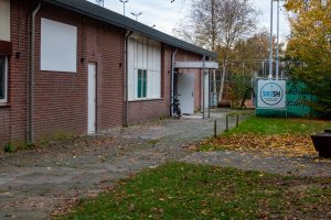 Skish Indoor Ski- en Squashcentrum in de wijk Ruiven in het dorp Berkel-Enschot