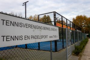 Tennisvereniging en padelsport in Berkel-Enschot in de wijk Ruiven in het dorp Berkel-Enschot