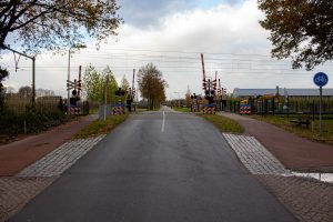 De spoorwegovergang in de Streepstraat in de gemeente Tilburg