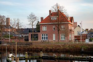 Villa Pastorie in de Piushaven in de wijk Fatima in Tilburg