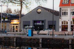 Sportschool Axis Fitness in de Piushaven in de wijk Hoogvenne in Tilburg