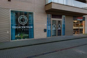 Yogacentrum Tilburg - Reeshof op het Ketelhavenplein in de Wijk Campenhoef in Stadsdeel Reeshof