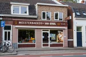 Meesterbakker Van Iersel Bredaseweg in Tilburg