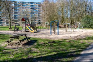 Speeltuin Quirijnstokpark in de wijk Quirijnstok in Tilburg 