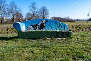 Social Sofa Koeien op het Reeshofpark in Tilburg