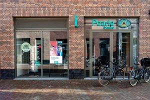 Pearle Berkel-Enschot op winkelcentrum Koningsoord in Berkel-Enschot