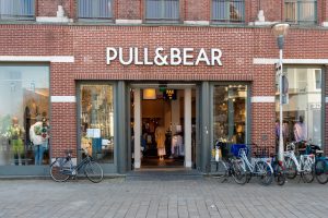 Pull en Bear Tilburg in Tilburg