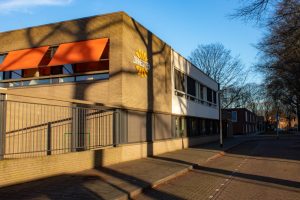 De School SBO Zonnesteen in de wijk Oerle in Tilburg