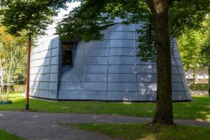 Het Zwijsen gebouw op de Universiteits Campus in Tilburg