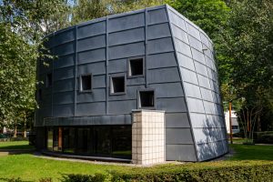 Het Zwijsen gebouw op de Universiteits Campus in Tilburg