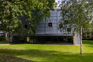 Het Zwijsen gebouw op de Universiteits Campus in Tilburg