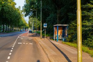 Bushalte Conservatoriumlaan in de wijk De Reit in Tilburg