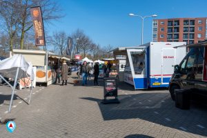 De weekmarkt van de Heyhoef in Tilburg